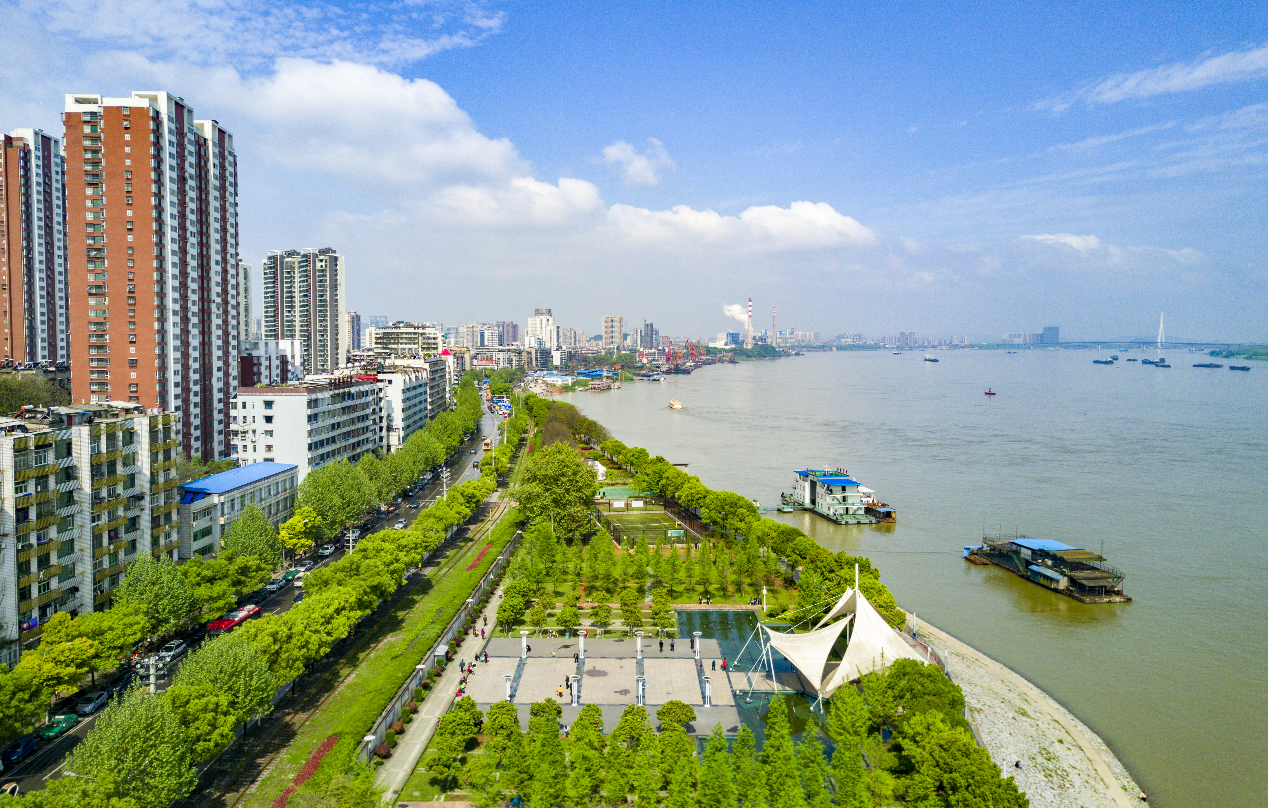 美丽的中窑江滩公园